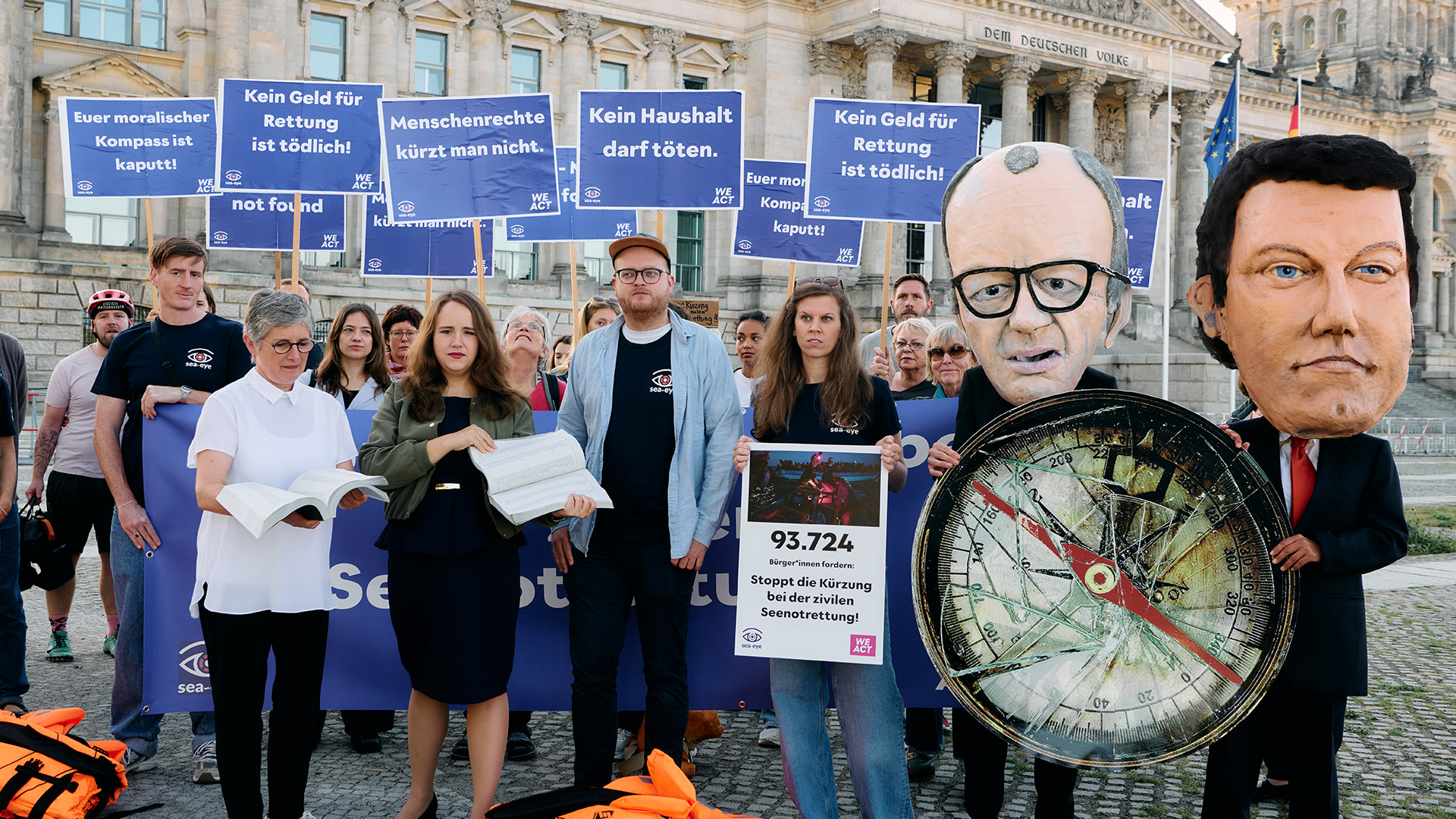 Demonstration von Sea-Eye und Campact