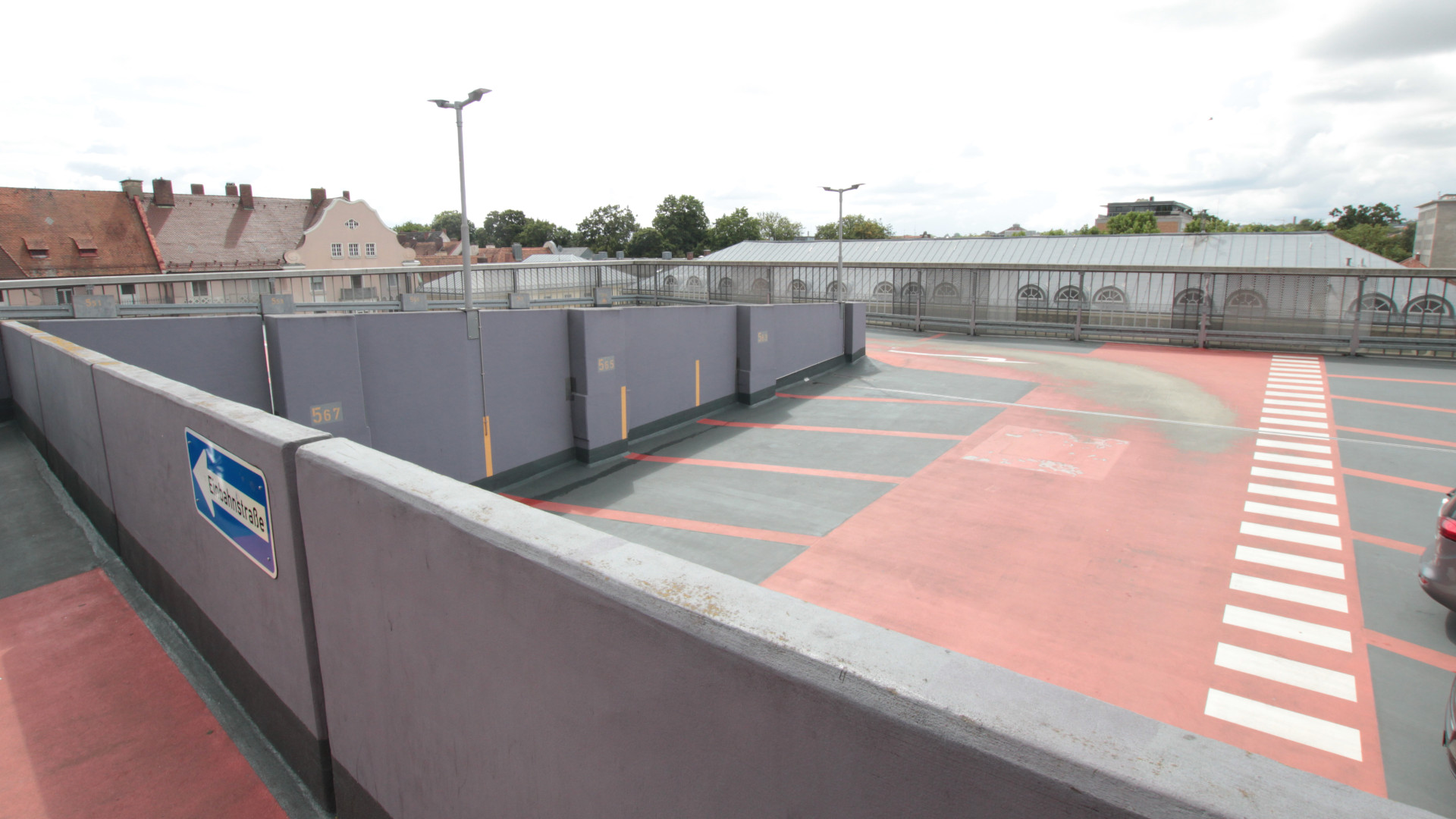 zwischen beton und baukloetzen wird das parkhaus am dachauplatz bald eine kita 2