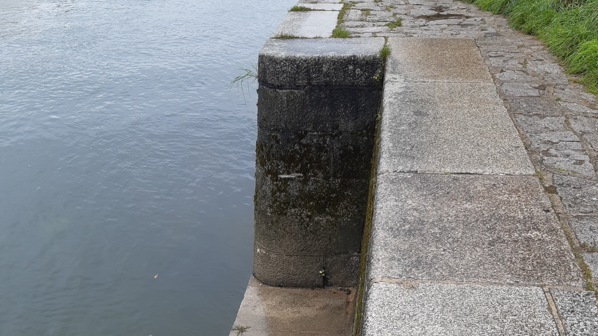 die walhalla in ketten zwischen denkmalschutz und sicherheit 4