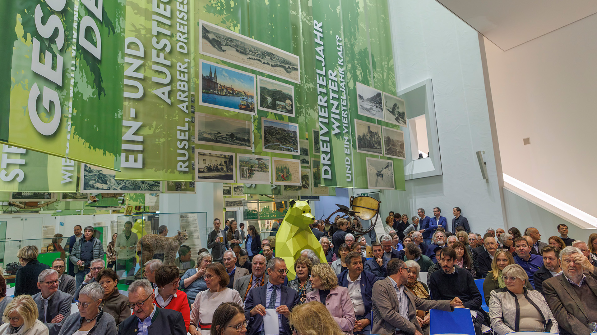 Feierliche-Er-ffnung-der-ersten-Foyer-Ausstellung-im-Haus-der-Bayerischen-Geschichte