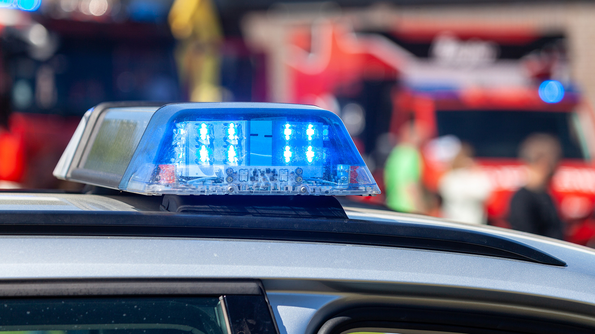 A3-bei-Regensburg-19-J-hrige-bersieht-Lkw-und-berschl-gt-sich