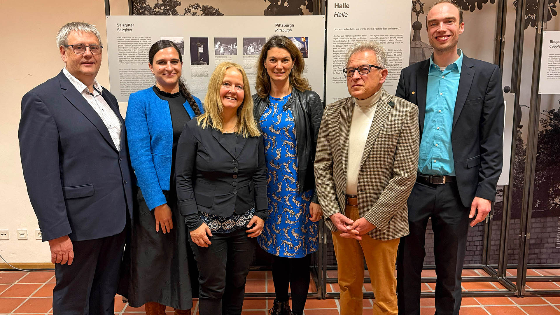 Appell-gegen-das-Vergessen-Ausstellung-Rechtsterrorismus-in-Hemau-er-ffnet