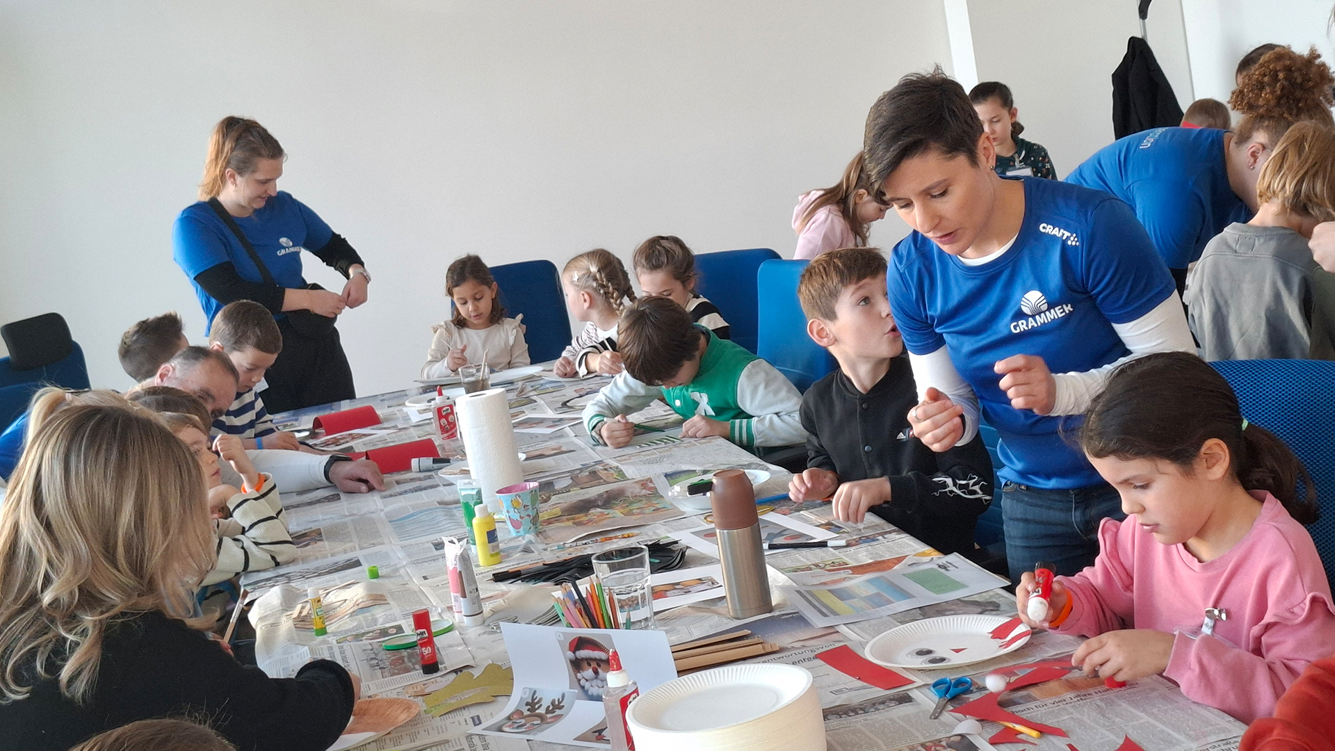 Bu-und-Bettag-GRAMMER-AG-ffnet-T-ren-f-r-Kinder-der-Mitarbeitenden