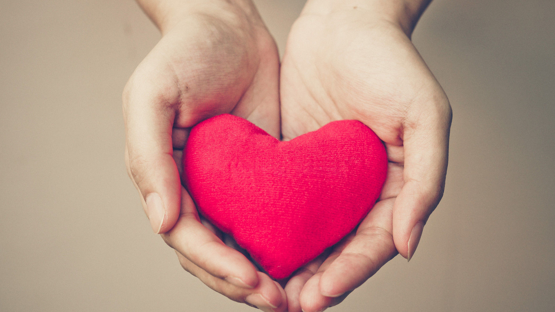 Stra-enwunsch-Regensburger-erf-llen-Weihnachtsw-nsche-f-r-obdachlose-Menschen