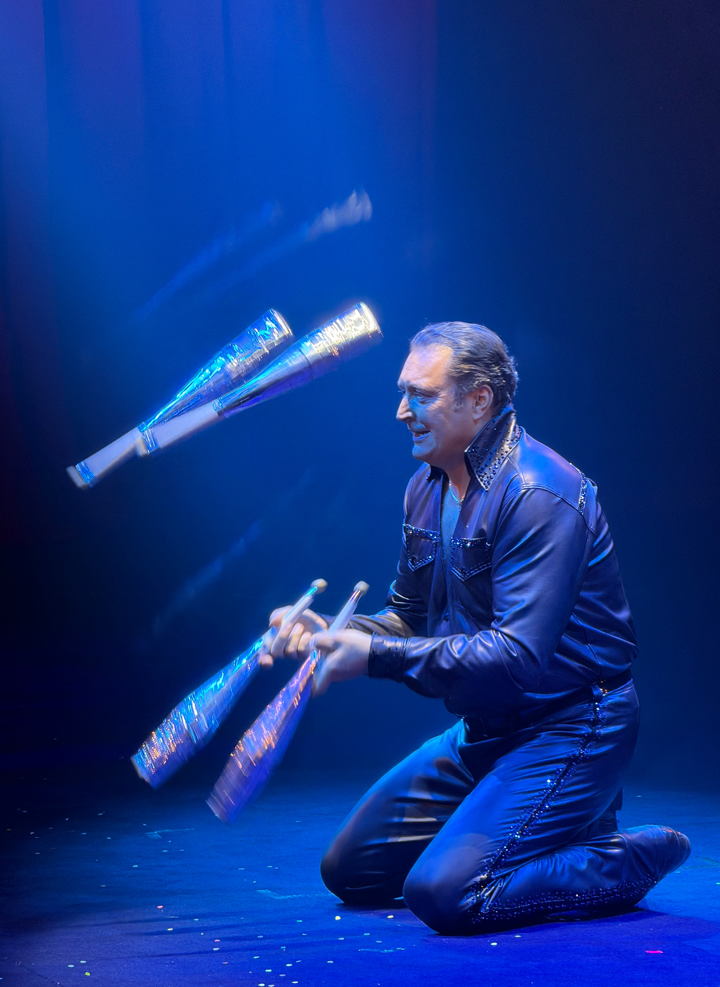 gaensehaut zarte klaenge und waghalsige stunts bei der regensburger weihnachtscircus premiere 15