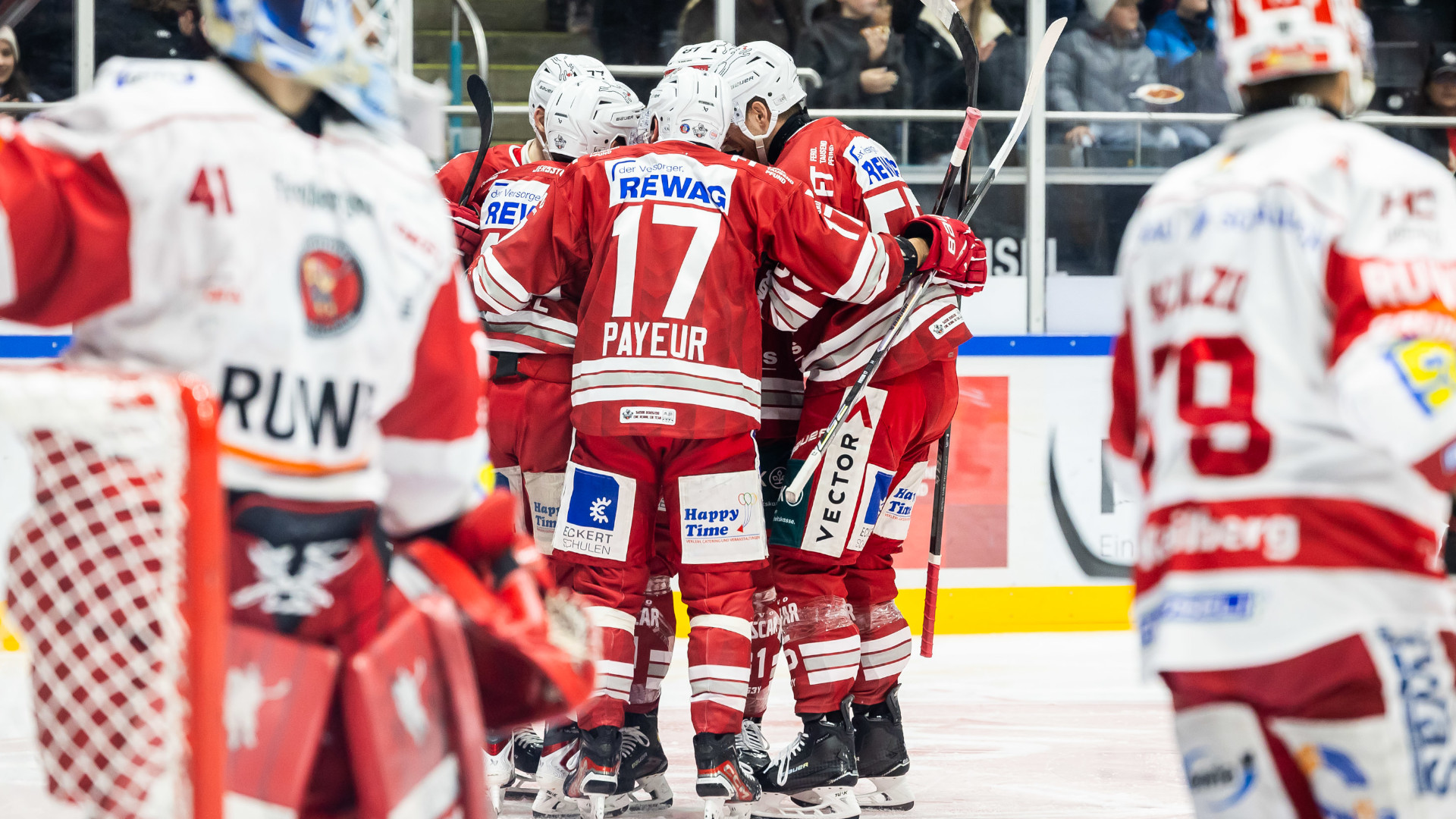 Eisb-ren-Regensburg-gewinnen-intensives-Spiel-gegen-die-Eispiraten-Crimmitschau