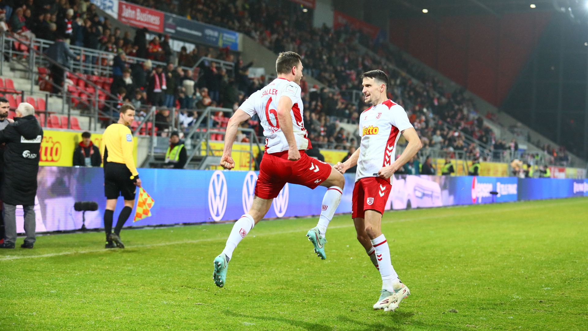 Fußballspieler auf dem Rasen