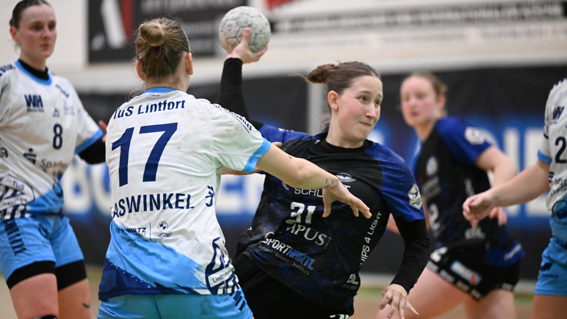 Rote-Spatzen-zu-Gast-bei-den-Regensburger-Bunkerladies