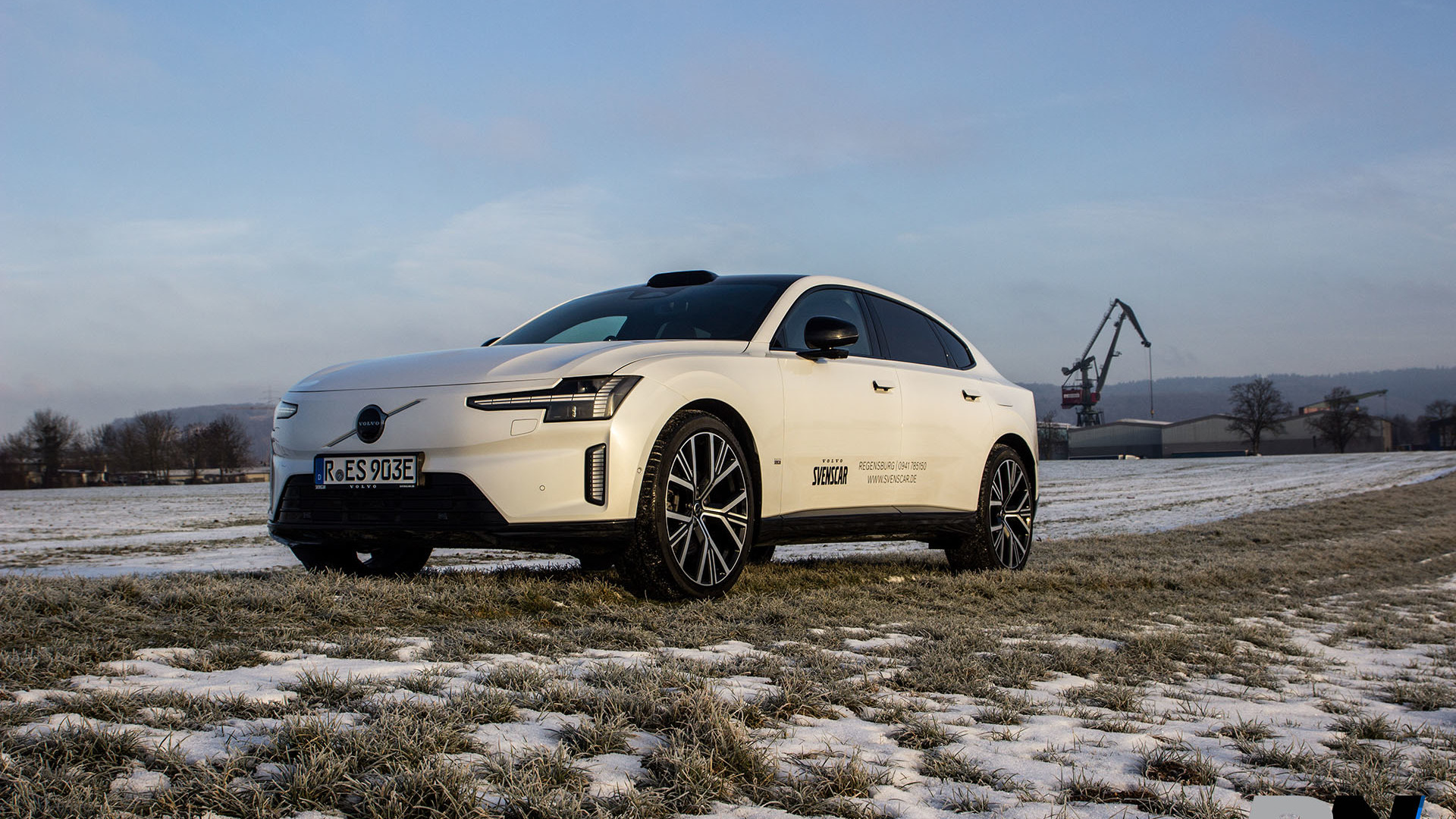 Autotest-Volvo-ES90-Stromern-in-der-Oberklasse