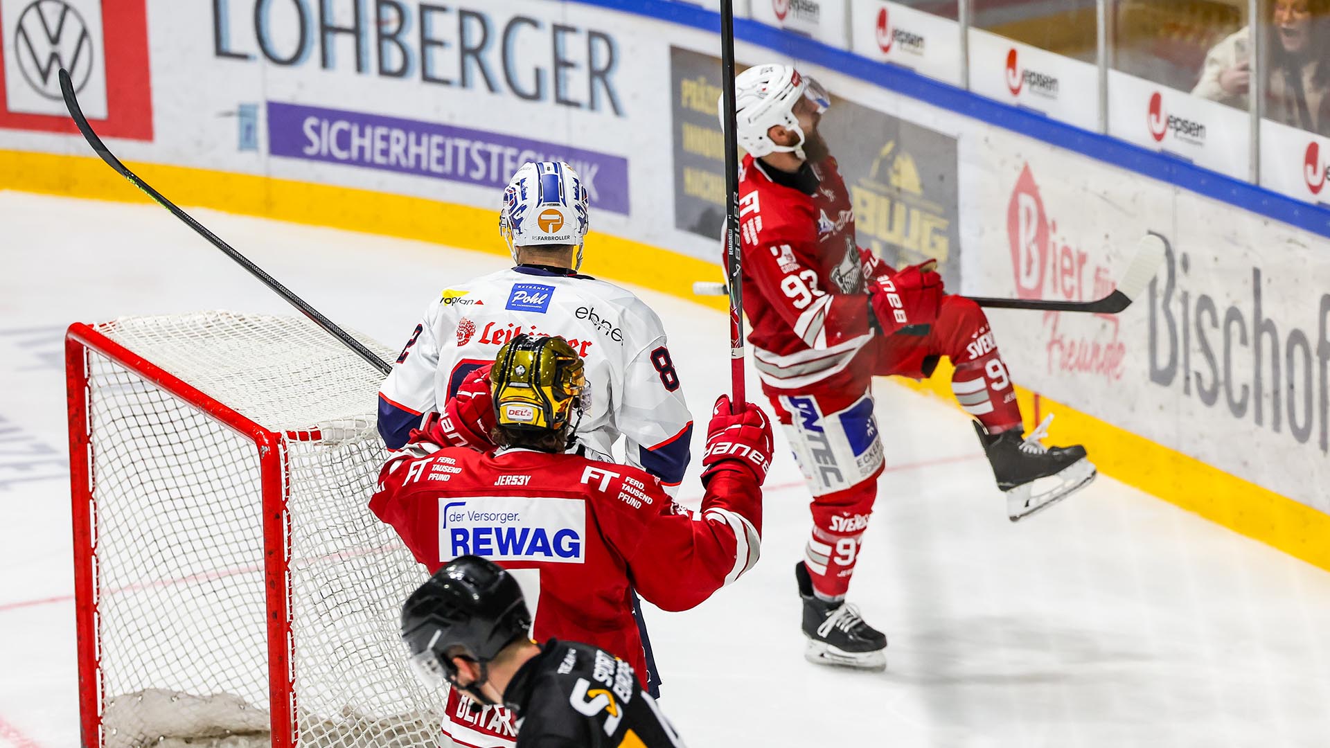Vier-Tore-im-letzten-Drittel-Eisb-ren-feiern-Heimsieg-gegen-Ravensburg