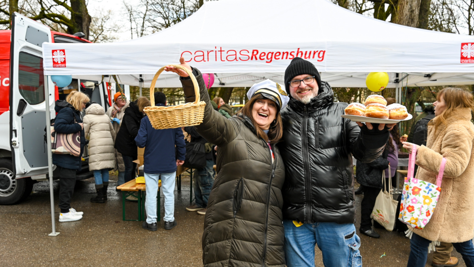 Die Helferinnen der Caritas bei der Faschingsfeier im Fürstenpark