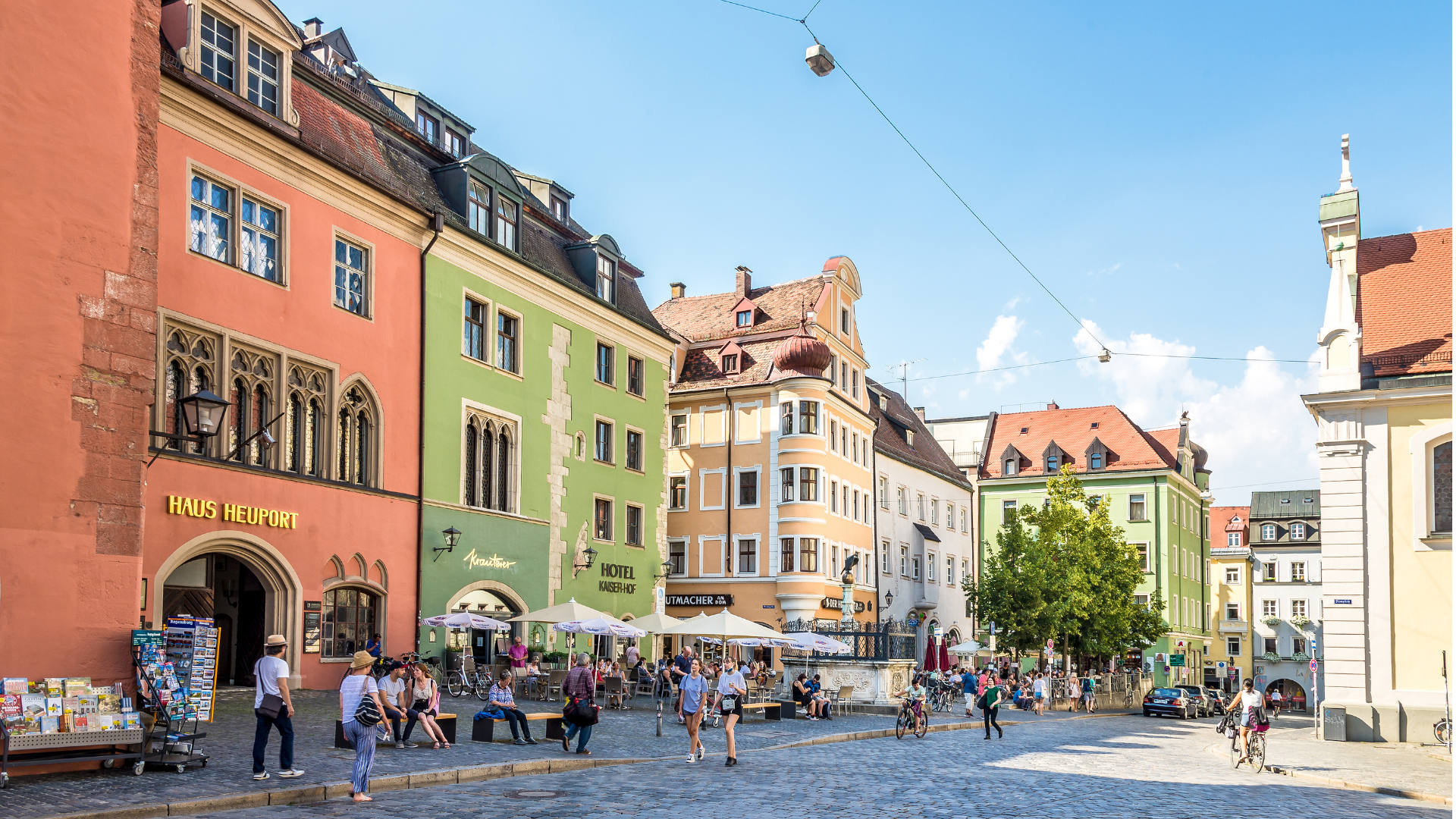 Regensburger Domplatz bei Sonnenschein