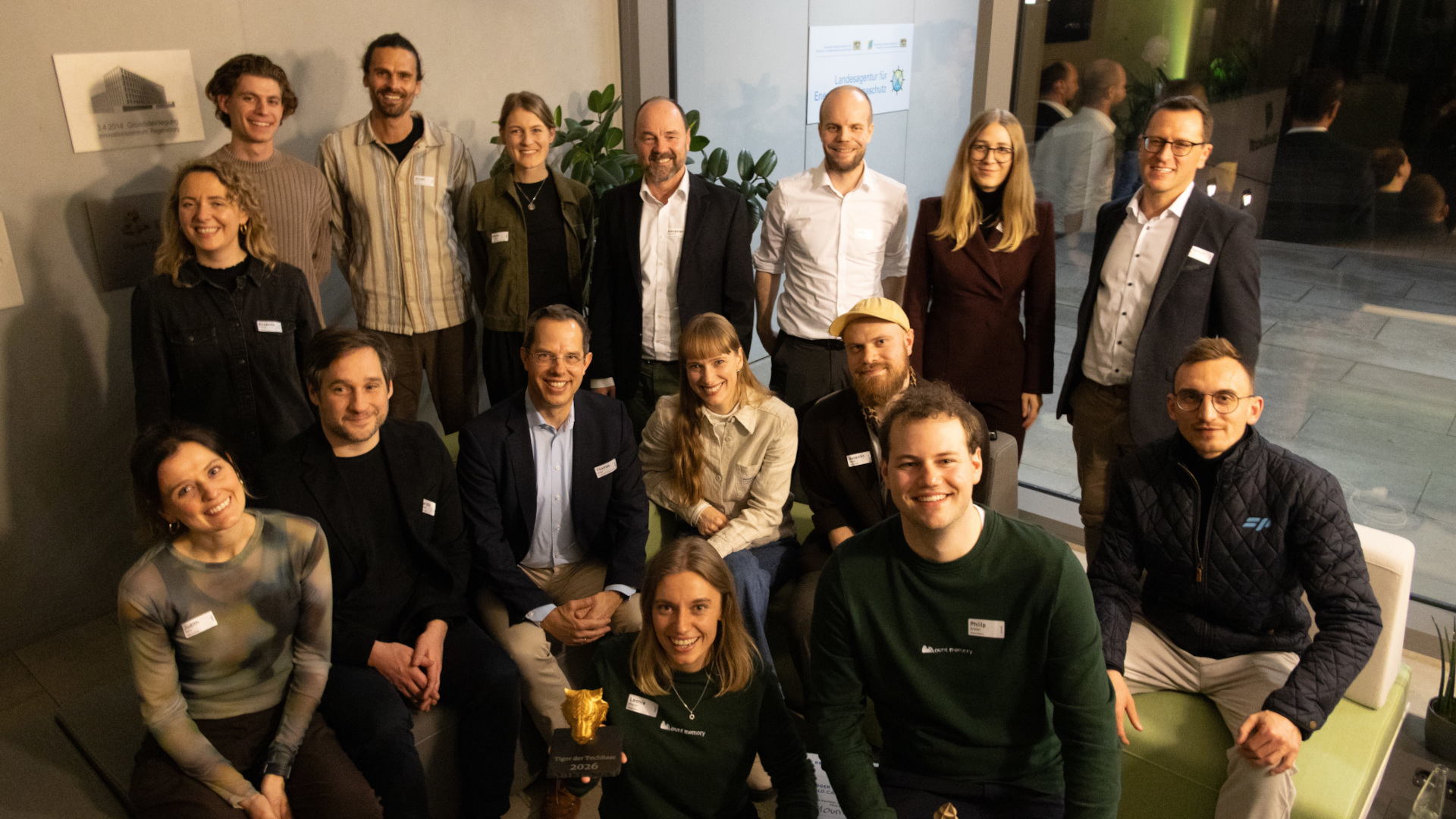 Organisatoren, Jury und Teams bei den Tigern der TechBase am 25. Februar in der TechBase Regensburg 