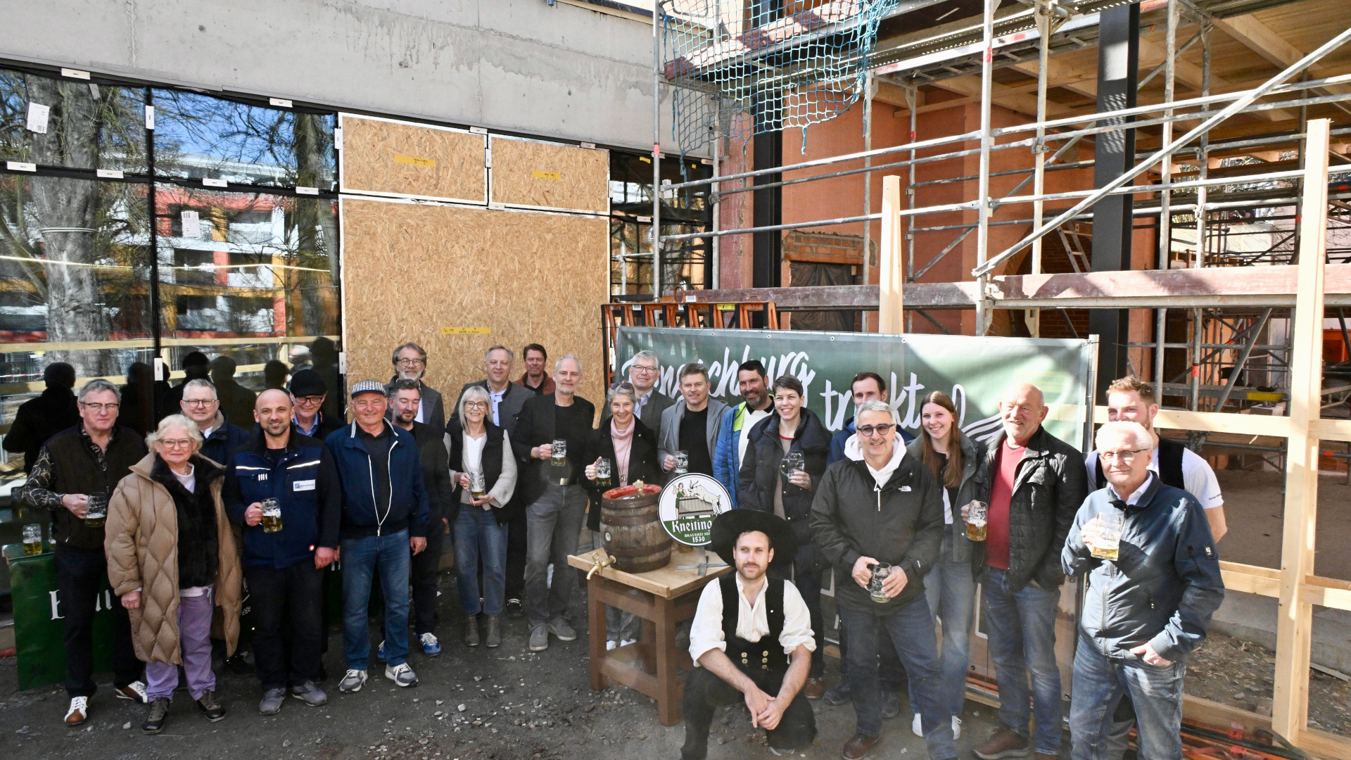 Gruppenfoto Richtfest Kneitinger Keller