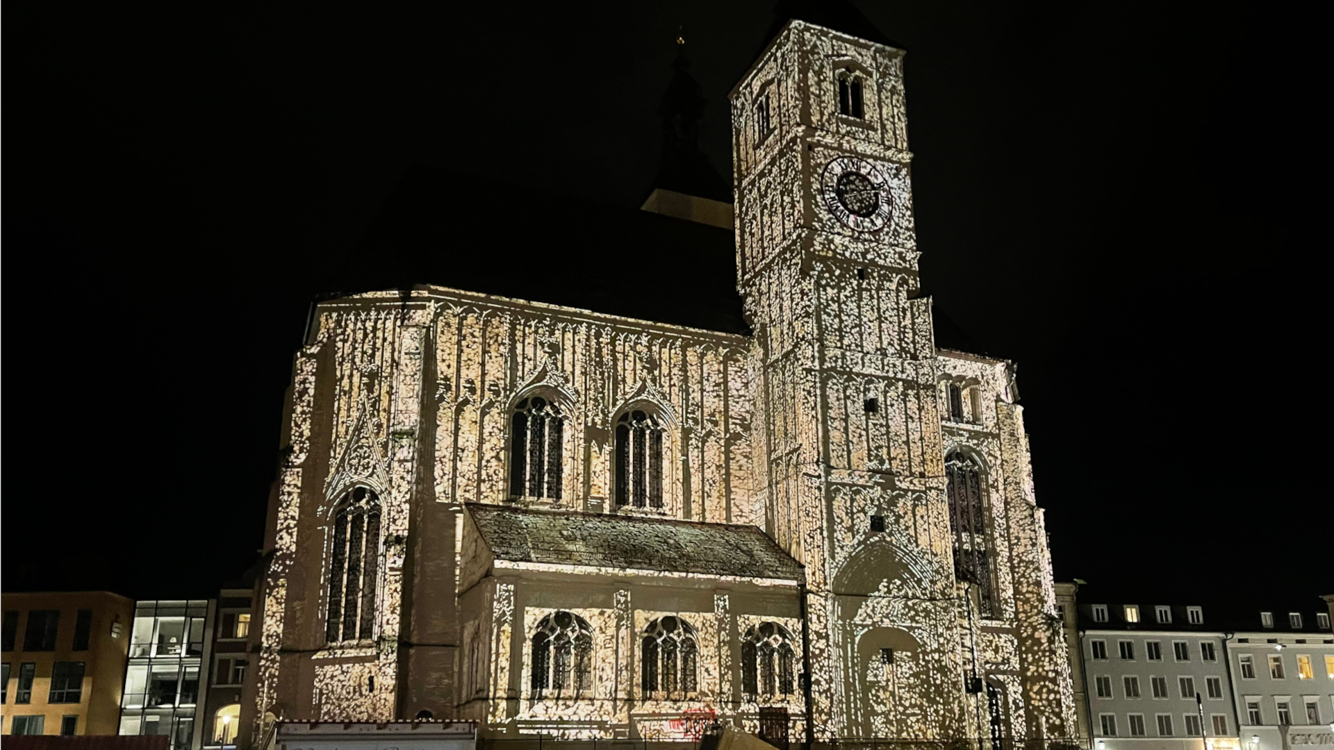 wenn licht geschichten erzaehlt das sagen die kuenstler hinter re light 4