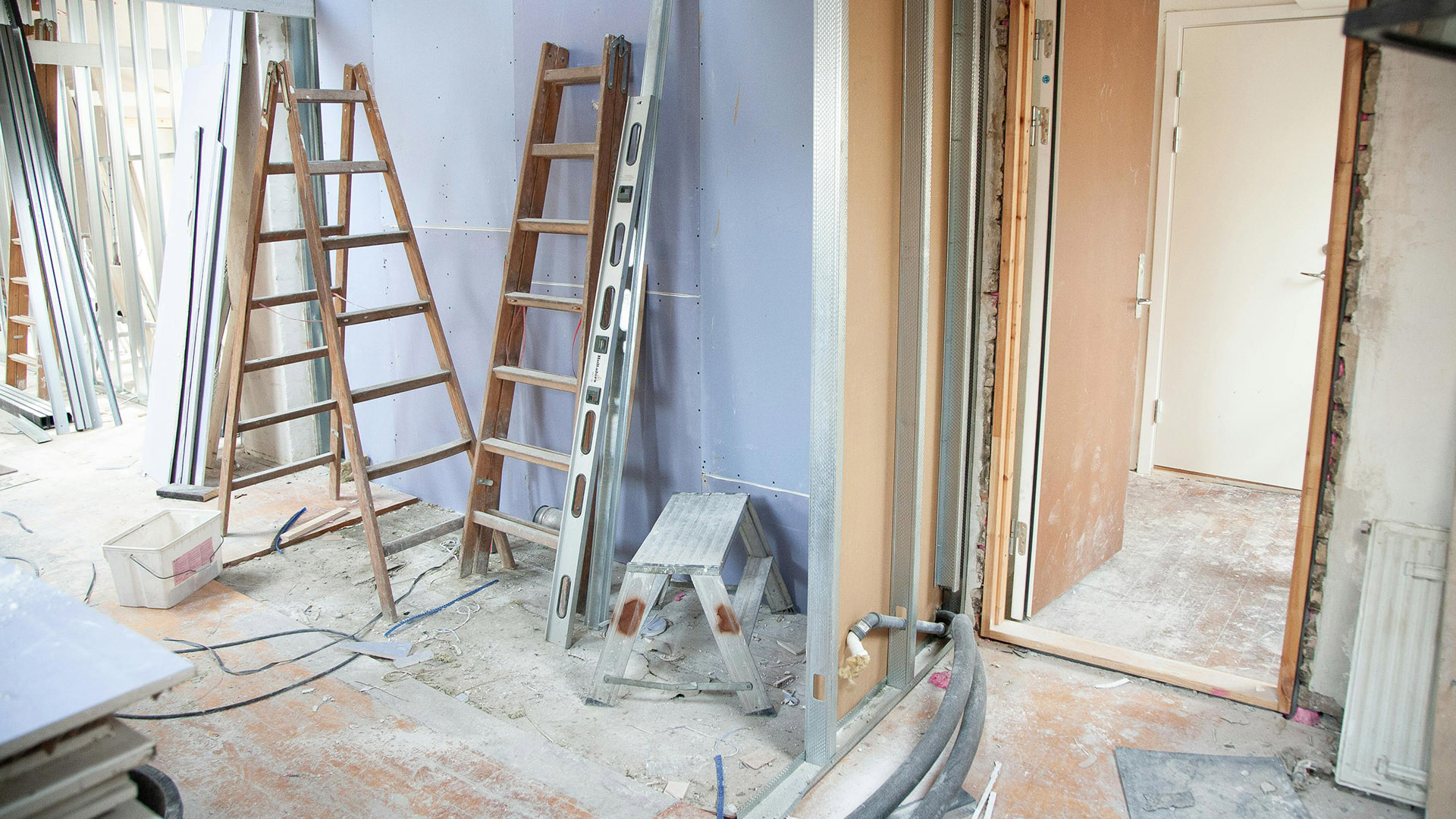 Renovierungsarbeiten in einer Wohnung