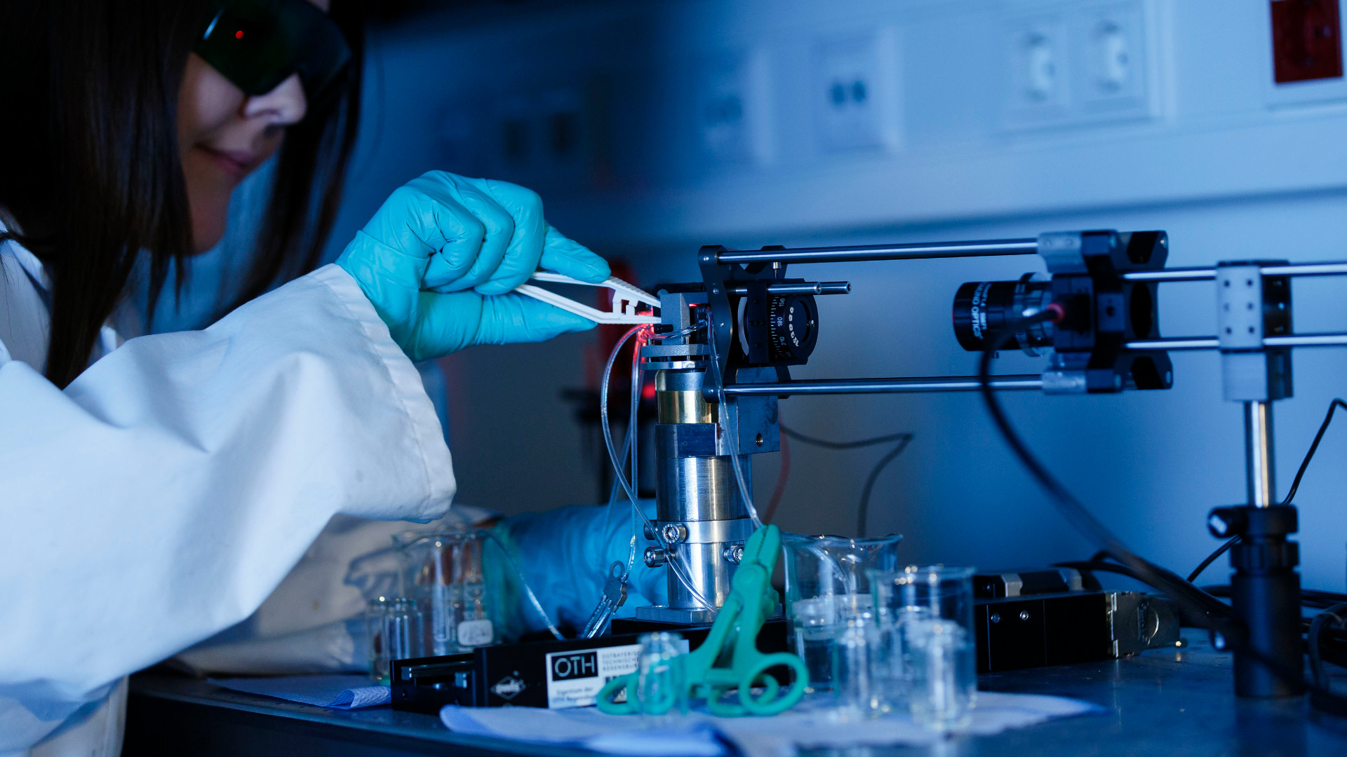 Die OTH Regensburg hat sich in den vergangenen Jahren zu einer wichtigen Partnerin für Forschungskooperationen entwickelt. 2025 warb die Hochschule rund 40 Millionen Euro Drittmittel ein – so viel wie noch nie zuvor. 