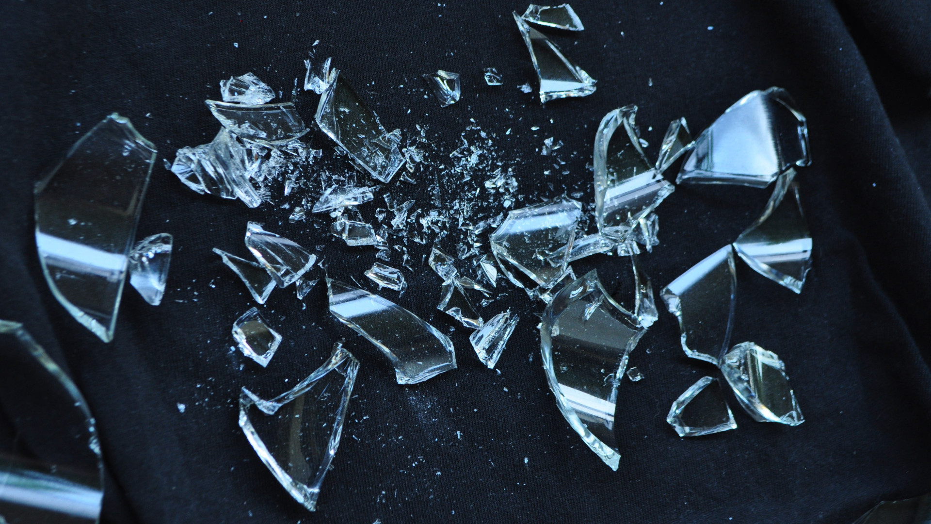 Zerbrochene Glasscherben