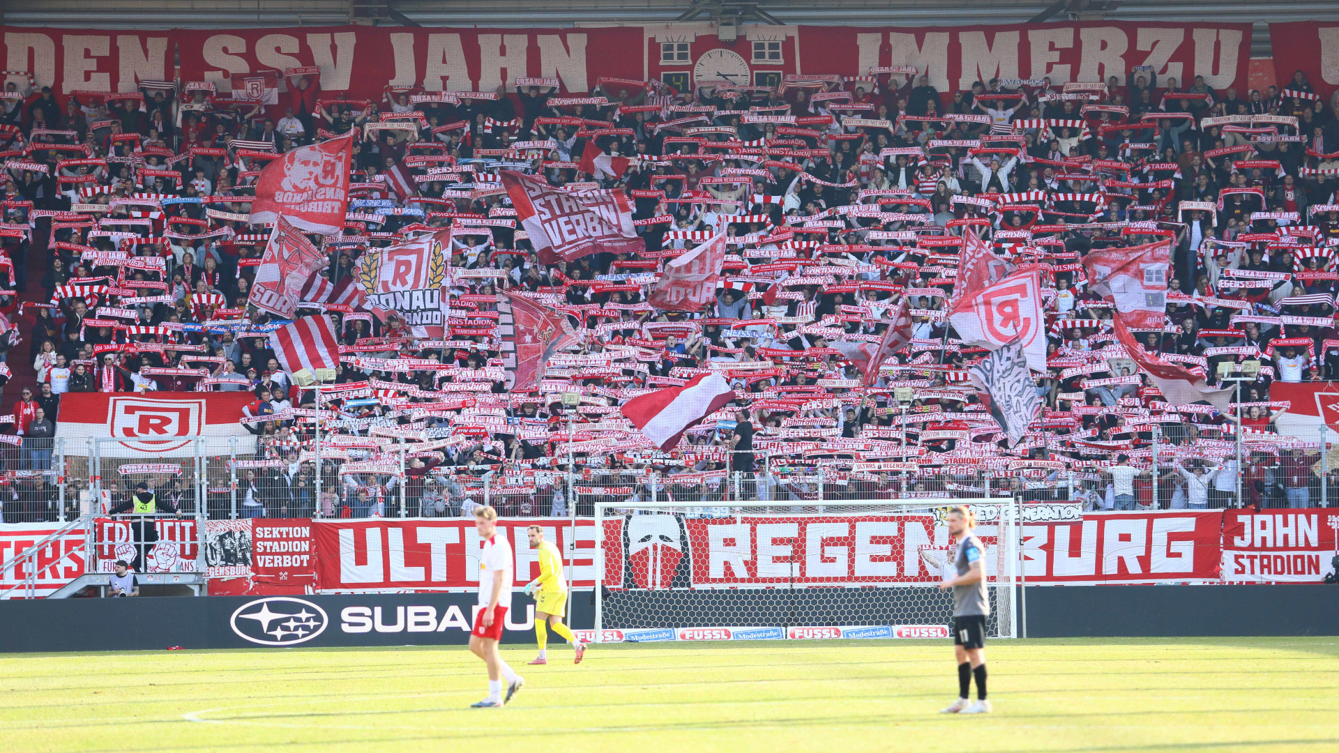 Fan Block des SSV Jahn im Stadion
