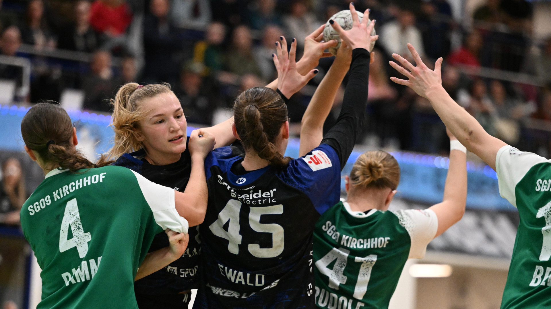 Inklusionsspieltag: Ein gemeinsames Foto mit den beiden Teams – Bunkerladies und Bananenflanker – nach dem Sieg war selbstverständlich