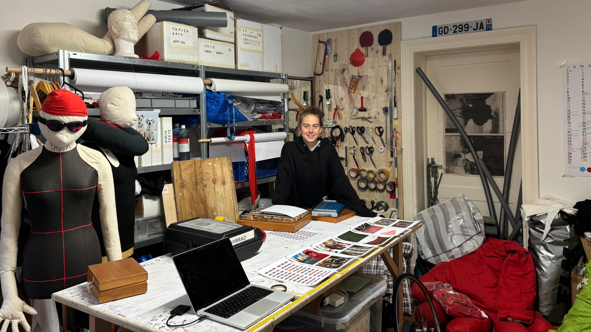 Paula Dischinger in ihrer Werkstat