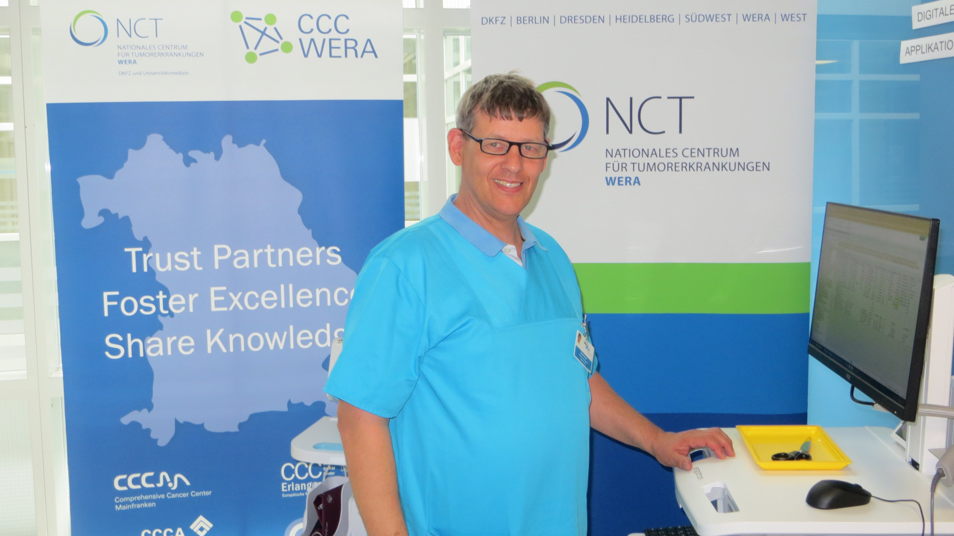 Gerald Collier, Pflegefachkraft am Universitätsklinikum Regensburg und Studierender des berufsbegleitenden Bachelorstudiengangs Evidence Based Practice Pflege