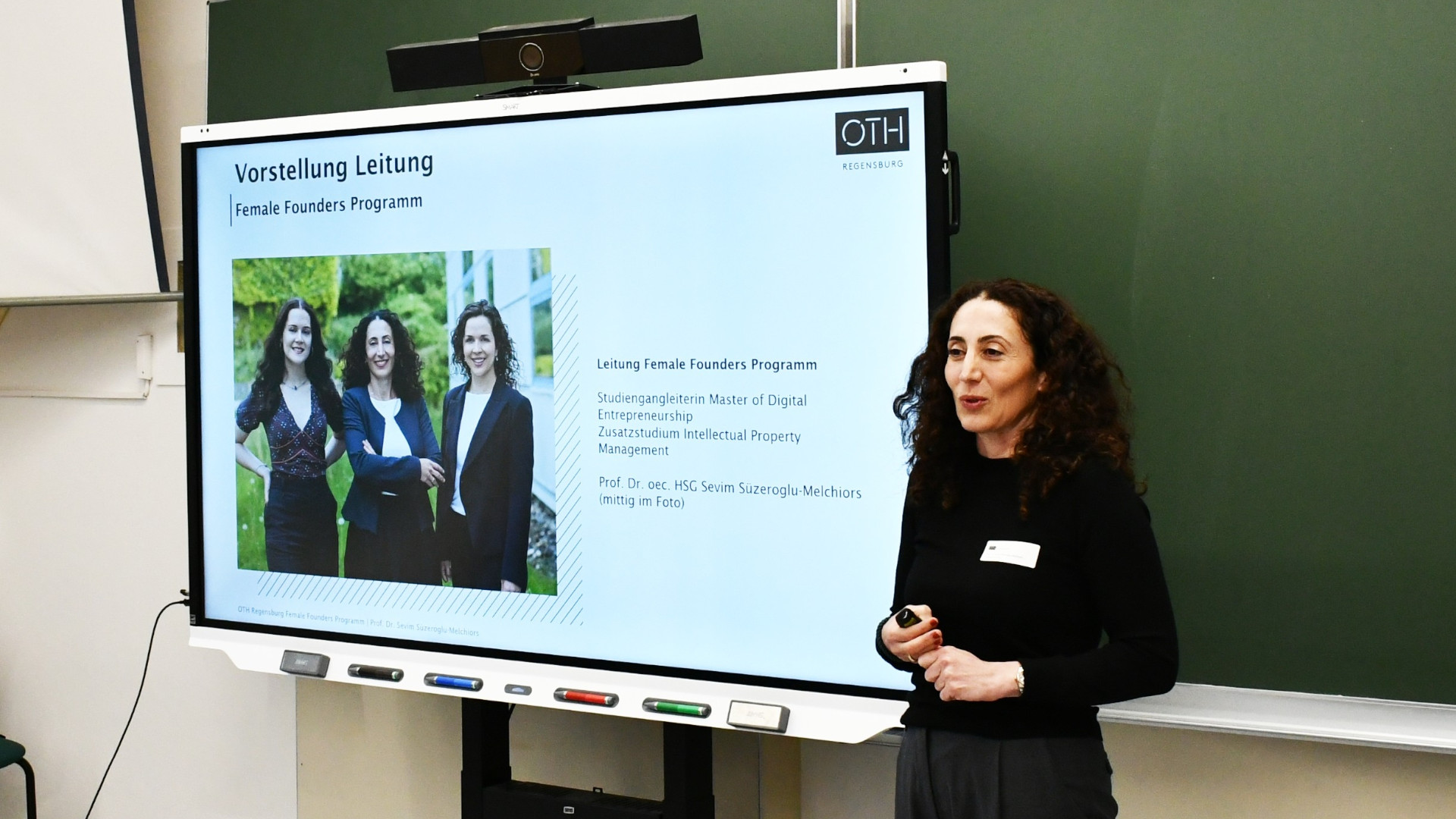 Mit dem Kick-off durch Prof. Dr. Sevim Süzeroglu-Melchiors beginnt die neue Programmrunde, die Gründerinnen auf ihrem Weg zur eigenen Idee begleitet.