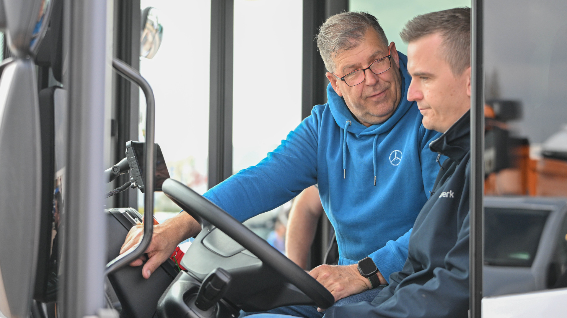 mercedes benz trucks roadshow 2026 die zukunft der nutzfahrzeuglogistik live erleben 3