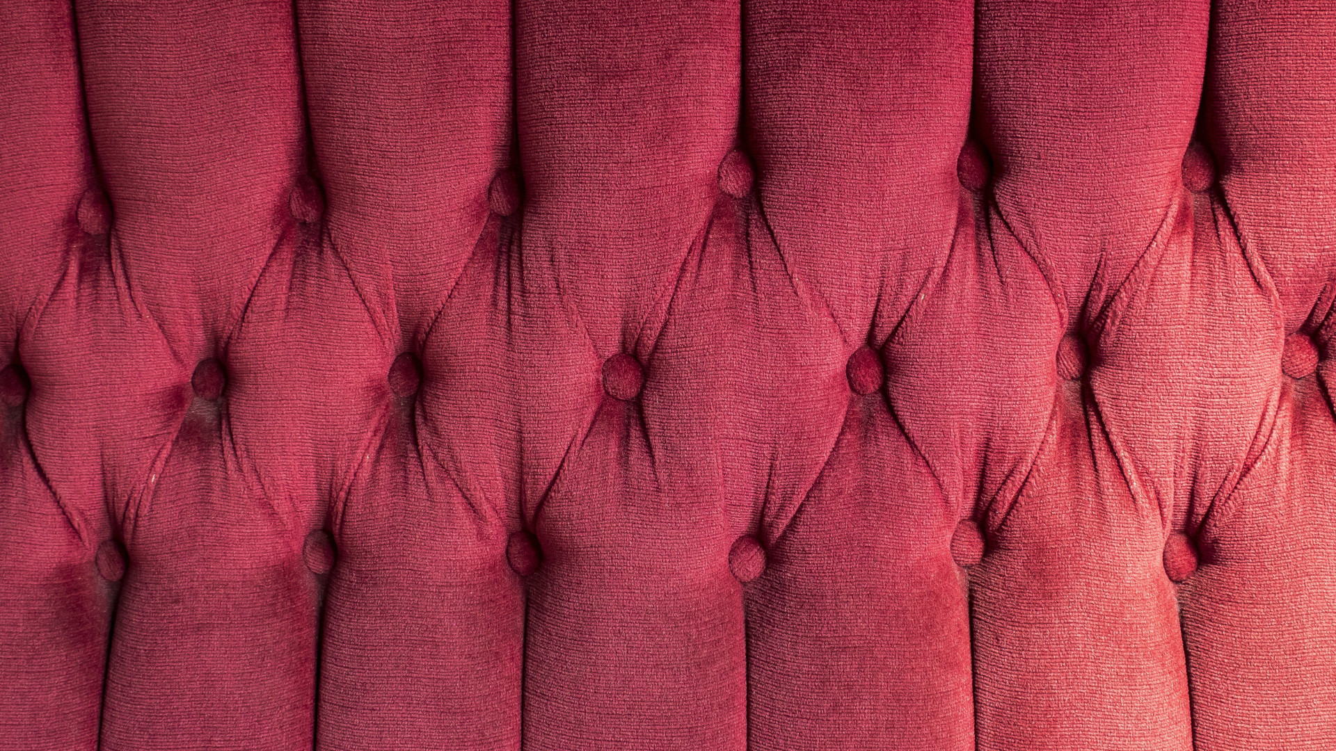 Symbolbild: Polster eines Sofas