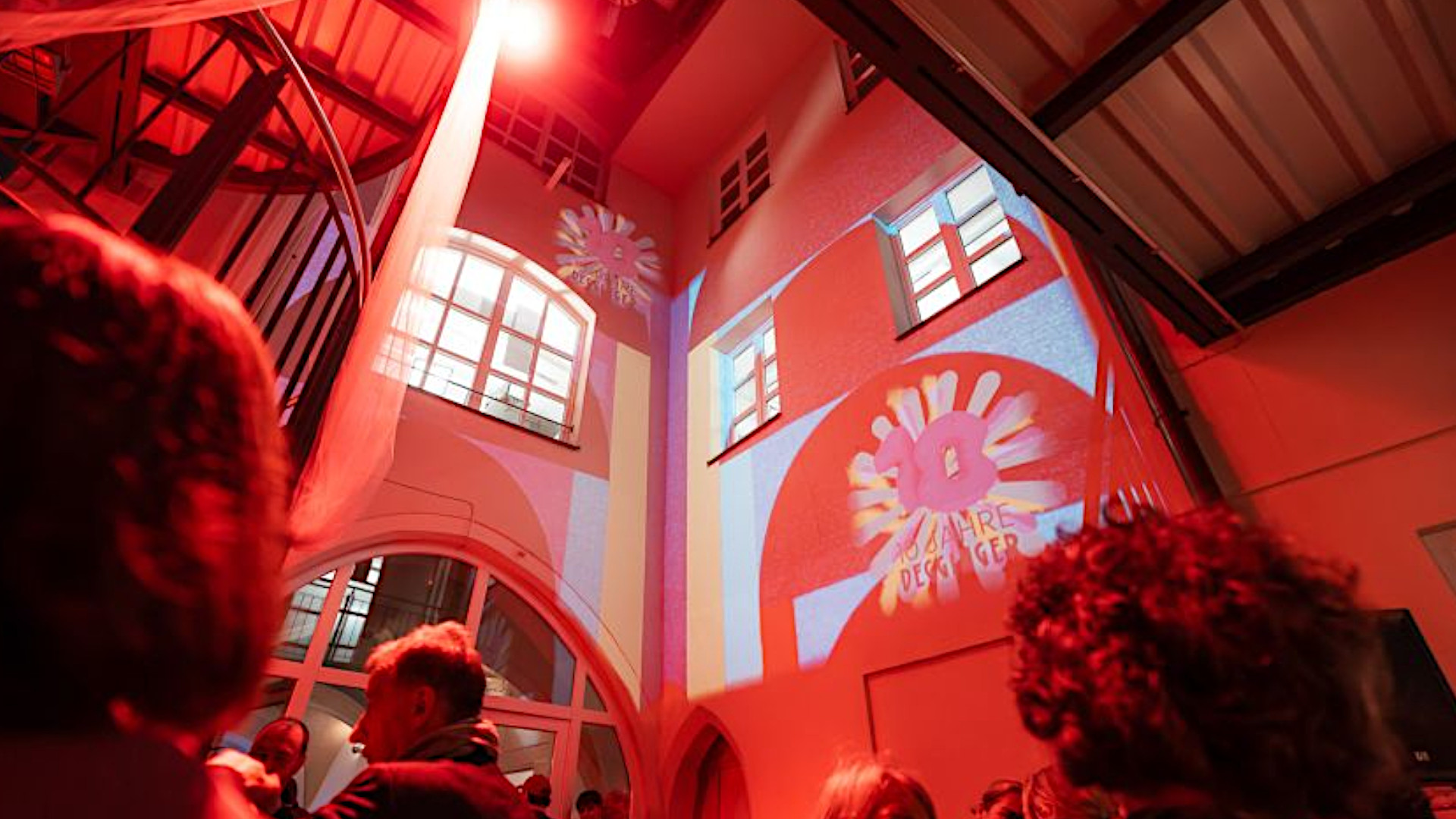  Das Degginger erstrahl mit Lichtshow