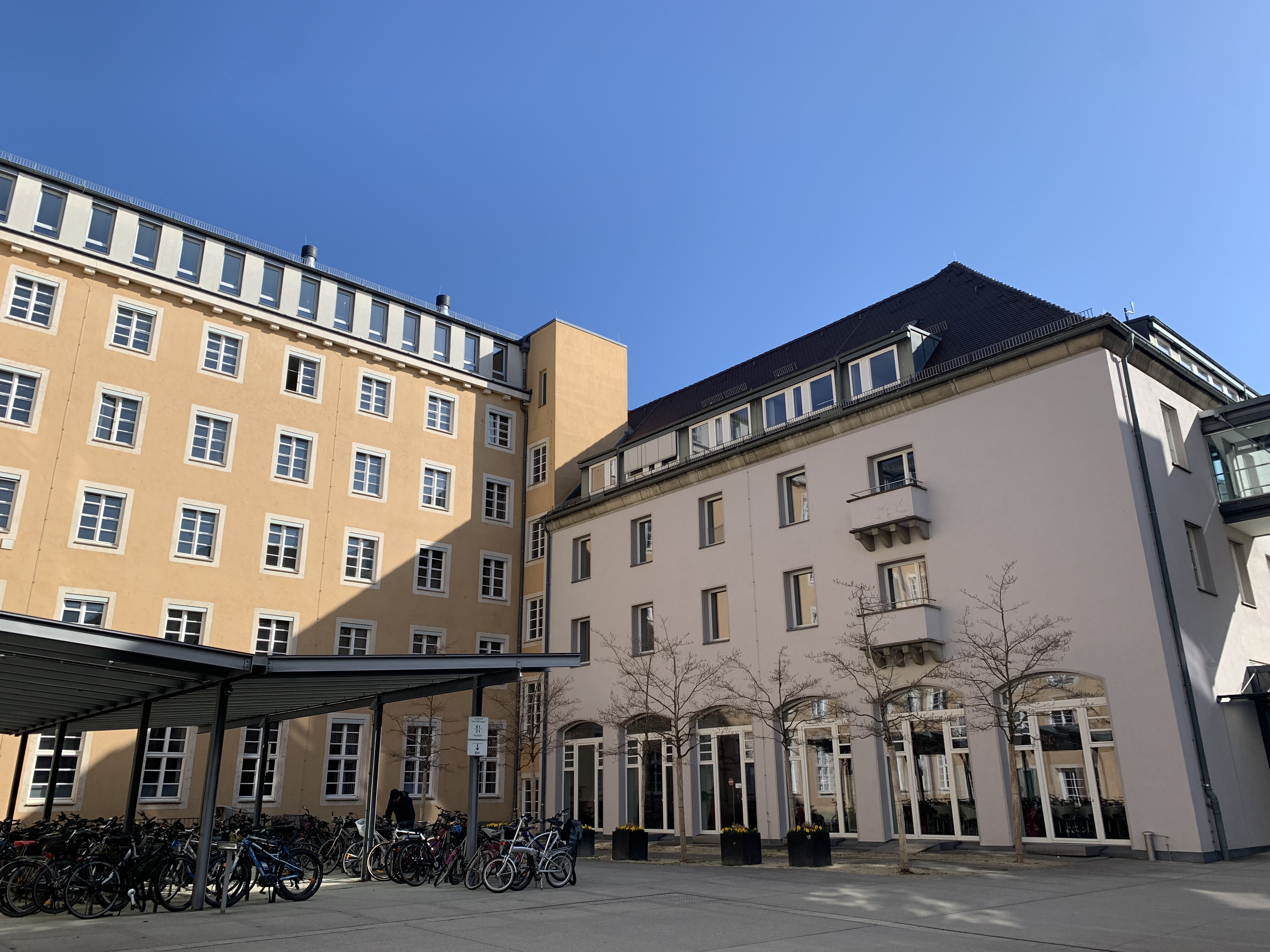 vom energiezentrum zum rathaus 39 millionen euro fuer den umbau des ehemaligen rewag gebaeudes 5