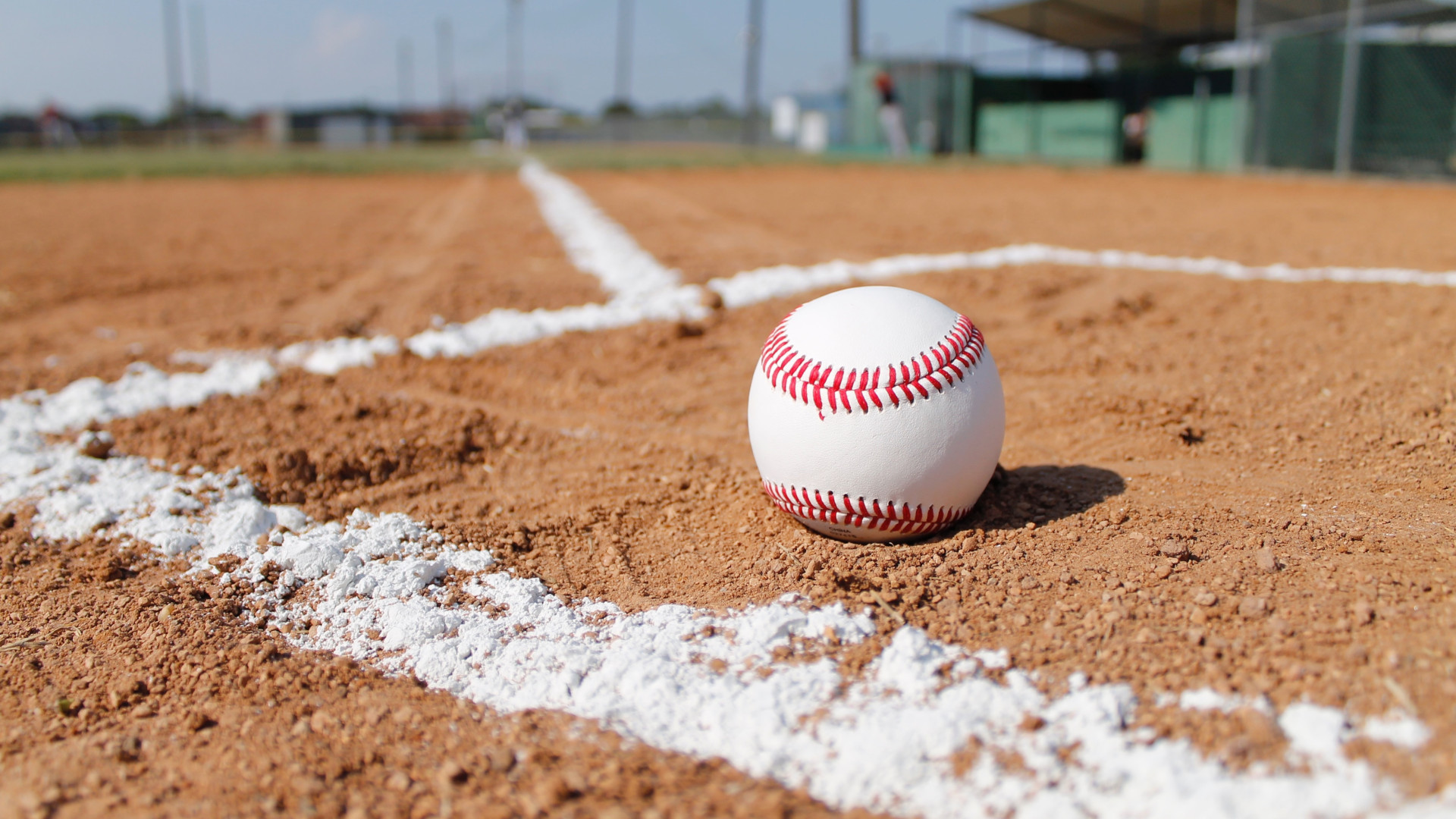 Symbolbild: Baseball liegt auf dem Boden