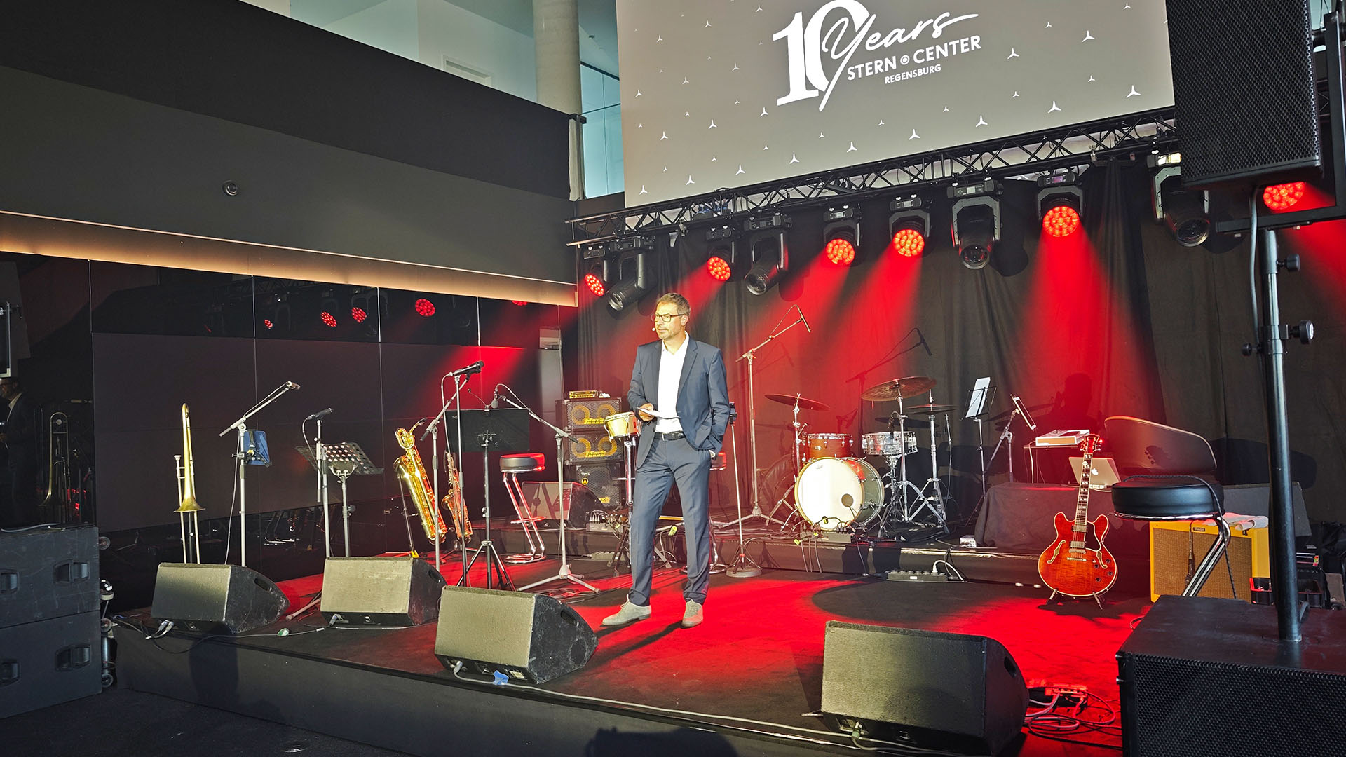 10 jahre stern center regensburg jubilaeum mit blick in die automobile zukunft 12