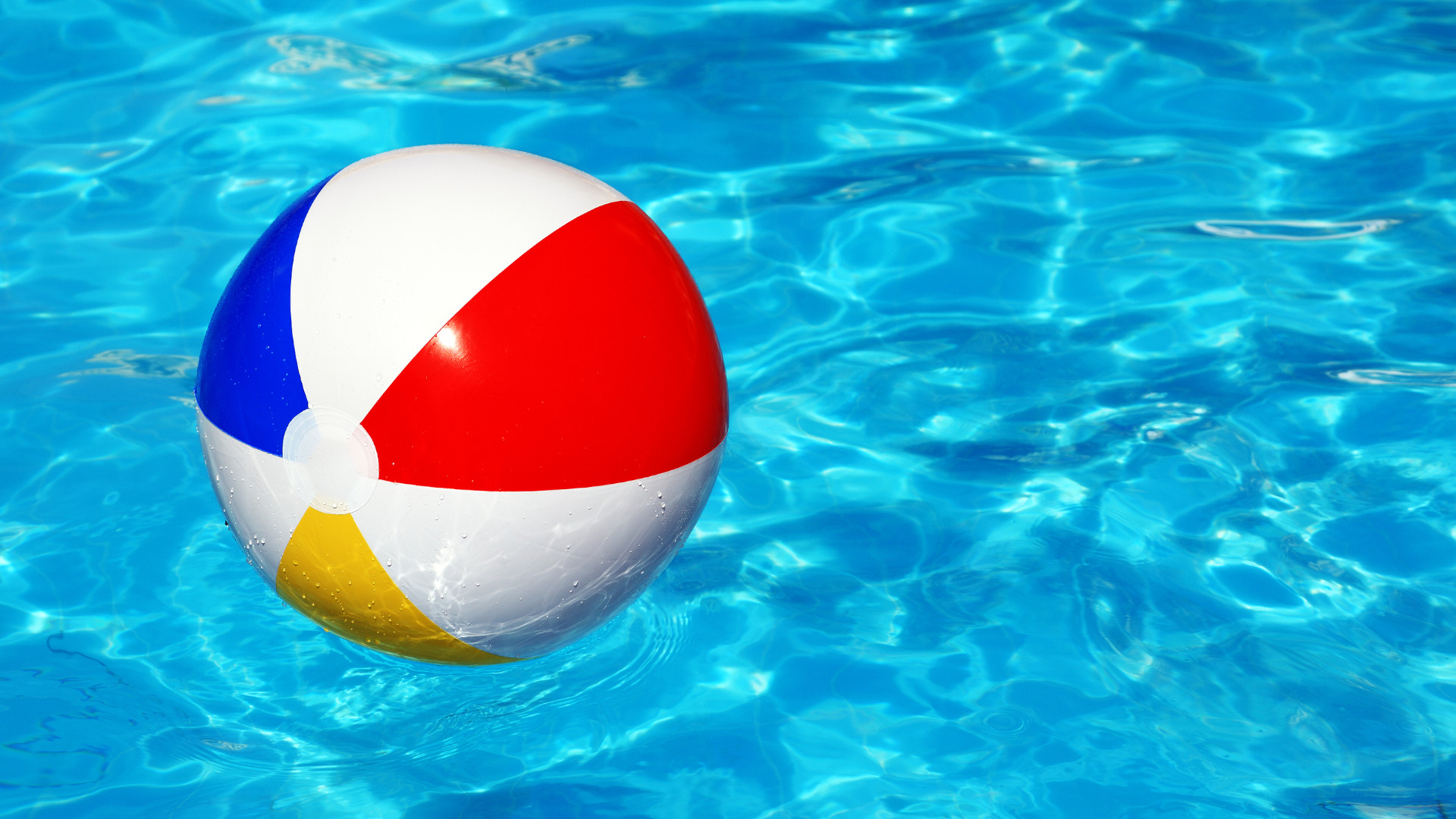 Gro-e-Sommer-Pool-Party-im-das-Stadtwerk-Westbad