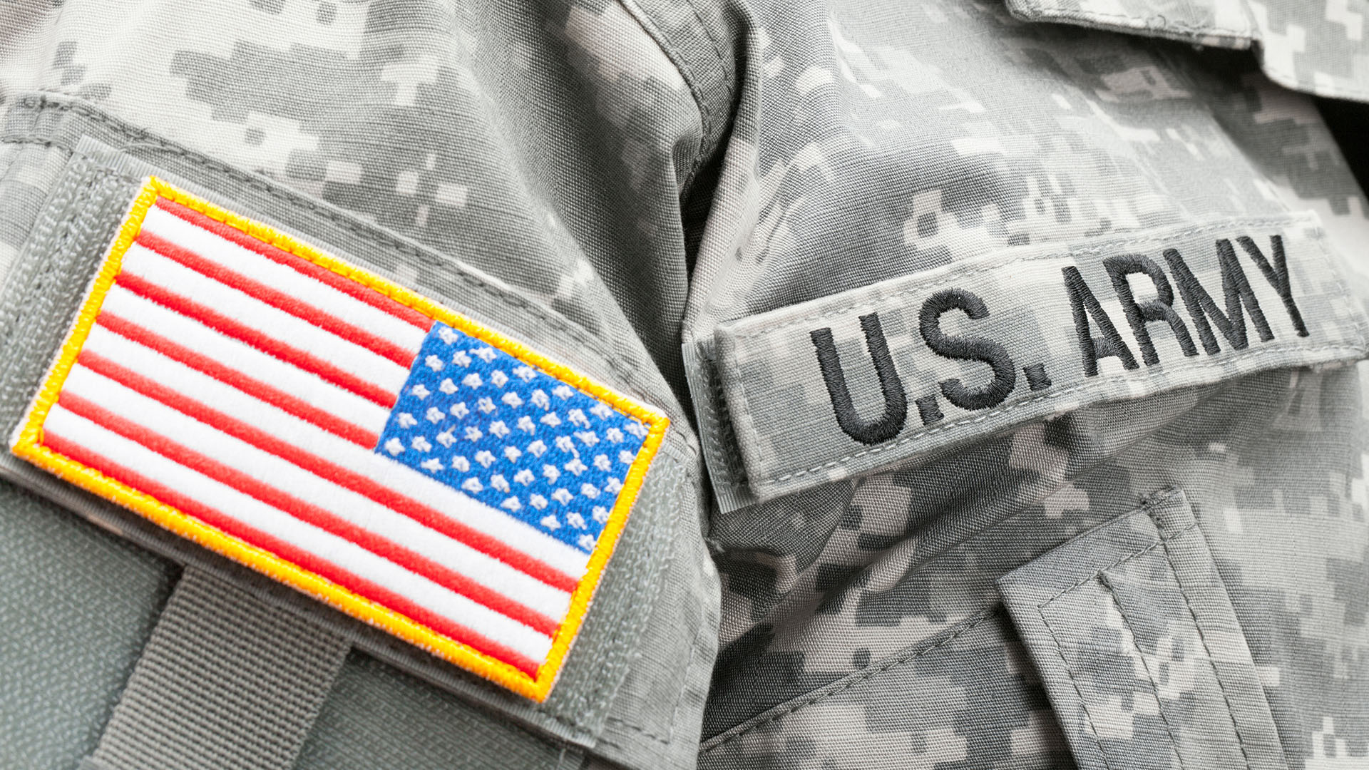 USA-Flagge und U.S. Army als Schriftzug auf Unifrorm.
