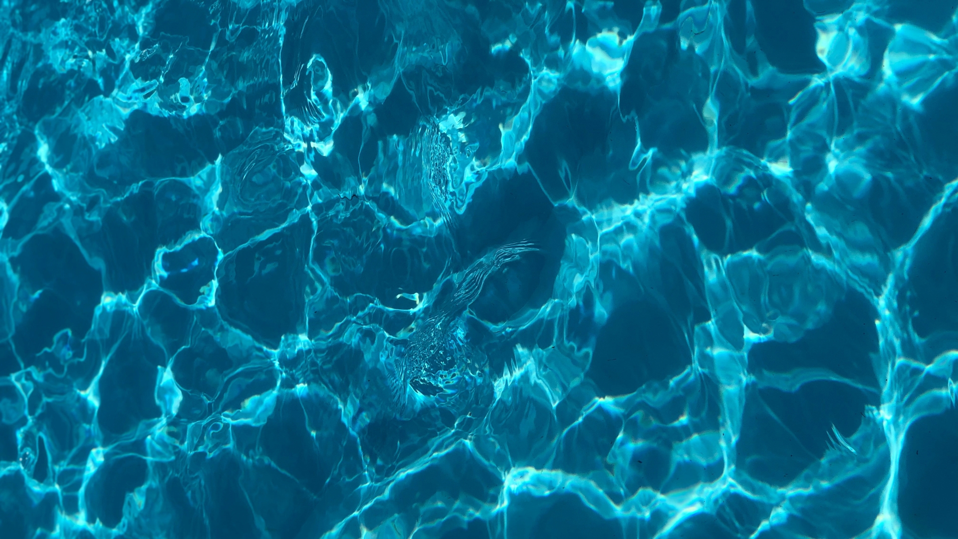 Blaues Wasser