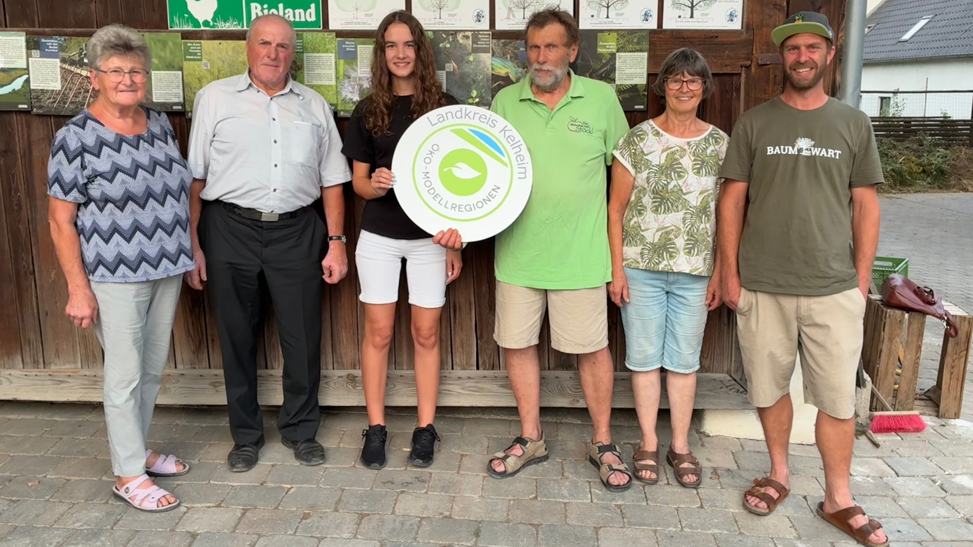 Ein Gruppenfoto der Veranstalter des Kinoabends