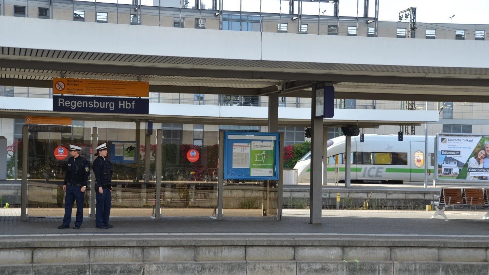 Eine Streife der Bundespolizei am Regensburger Hauptbahnhof