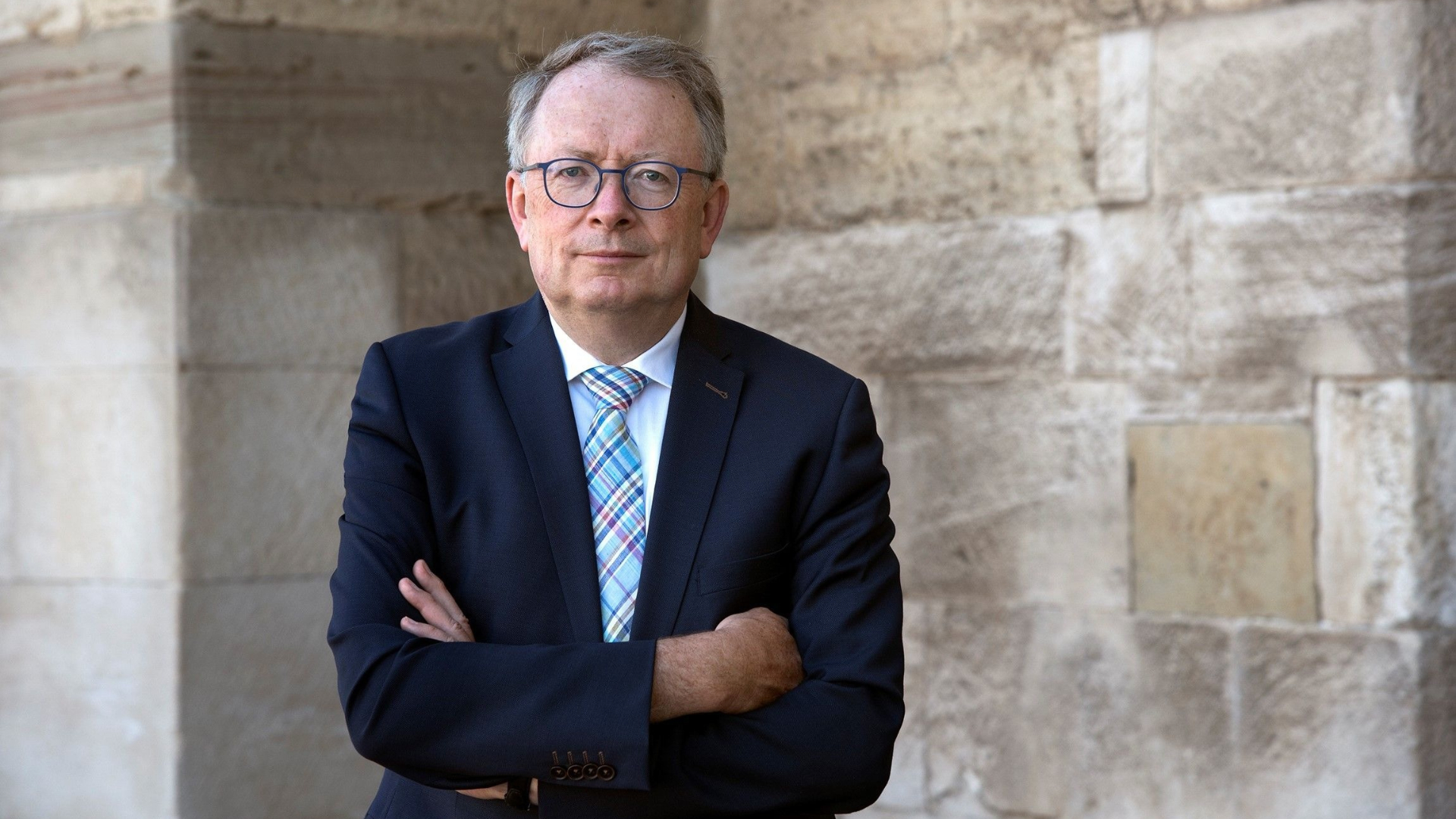 Josef Still nimmt Regensburg musikalisch mit entlang der Don...