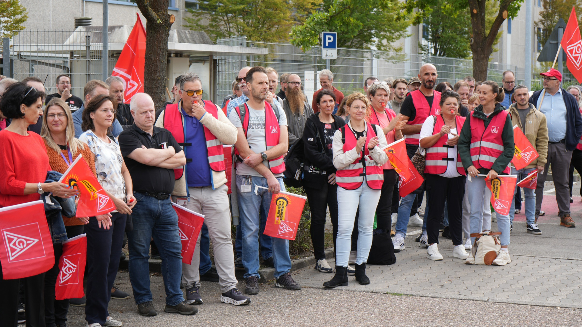 Die protestierenden Mitarbeiter