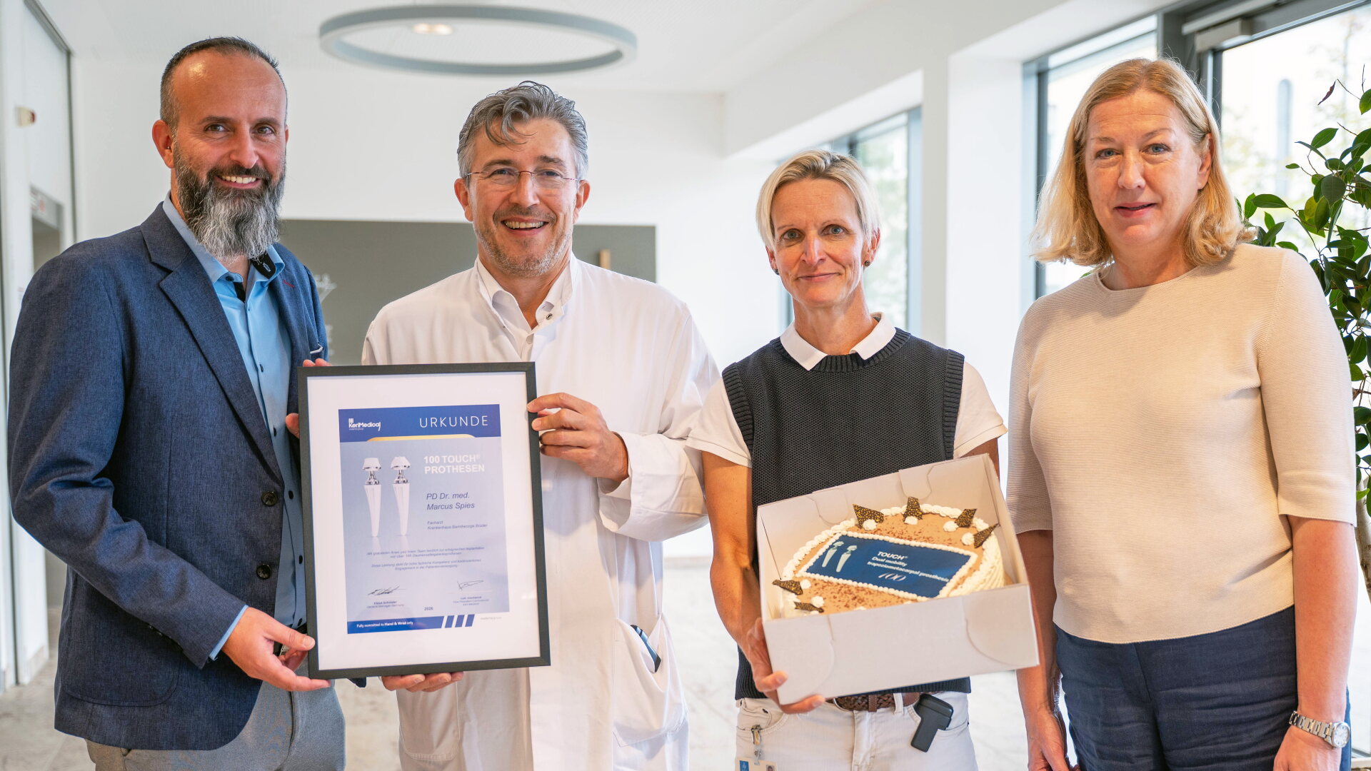Gruppenfoto 100. Touch-Prothese