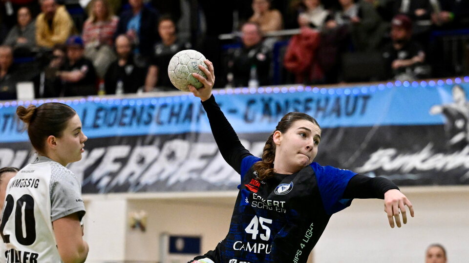 Handball-Wurf